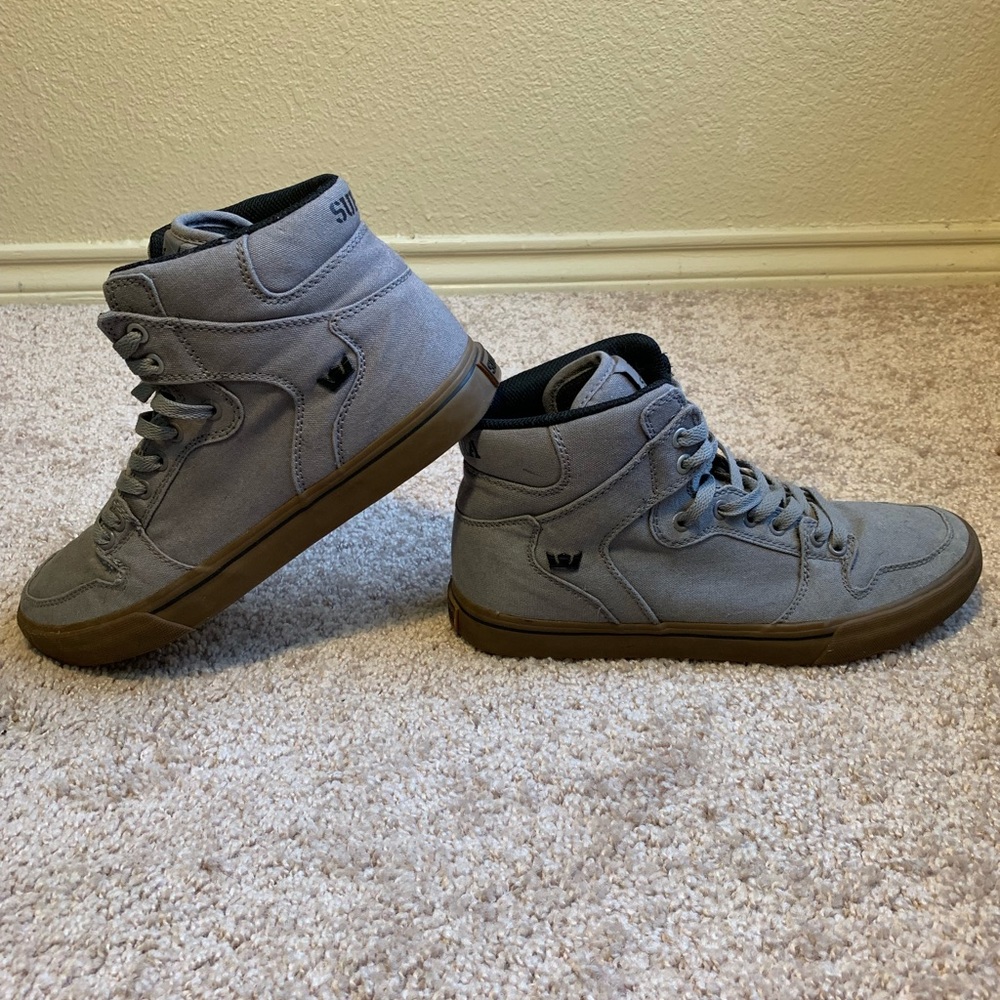 Men’s Supra high tops
